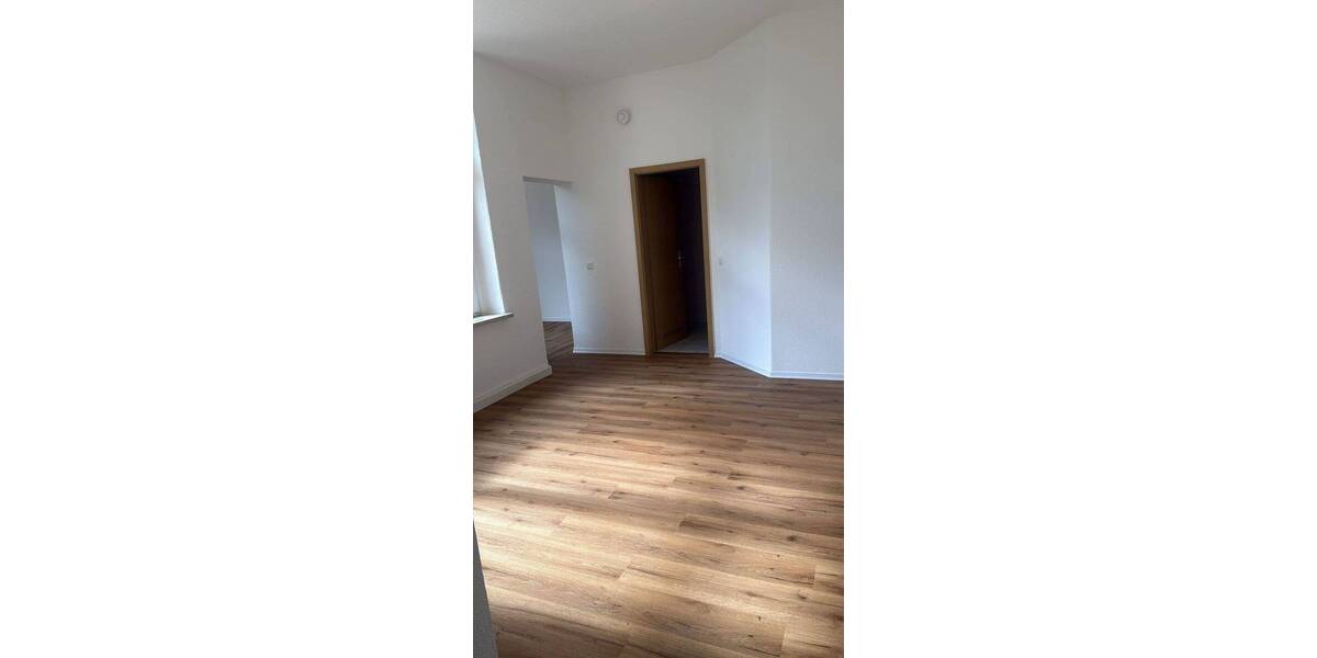 Etagenwohnung Zwickau Bahnhofsvorstadt - 3 Zimmer, 90 m&sup2;, 550&euro; | Angebot:26695006