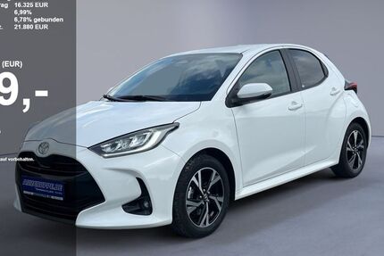 Toyota Yaris 8.276 km 21.880 &euro; Stollberg 09366