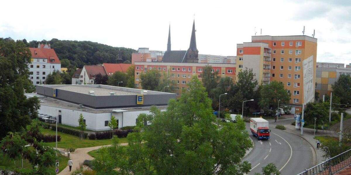 Etagenwohnung Zwickau Innenstadt - 2 Zimmer, 64 m&sup2;, 385&euro; | Angebot:25707517