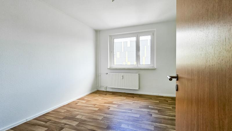 Etagenwohnung Zwickau Neuplanitz - 2 Zimmer, 58 m&sup2;, 377&euro; | Angebot:25569434