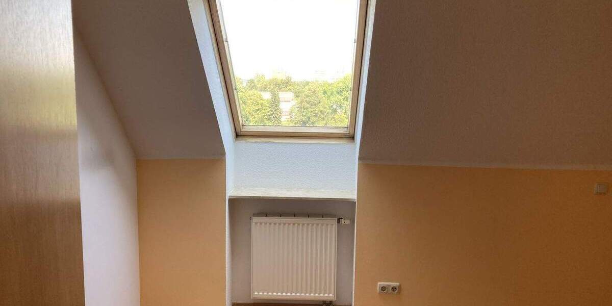 Etagenwohnung Zwickau Pölbitz - 2 Zimmer, 57 m&sup2;, 74.000&euro; | Angebot:25707419