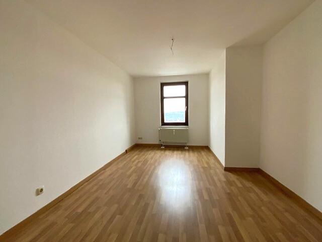 Dachgeschoßwohnung Zwickau Cainsdorf - 3 Zimmer, 58 m&sup2;, 310&euro; | Angebot:24489742