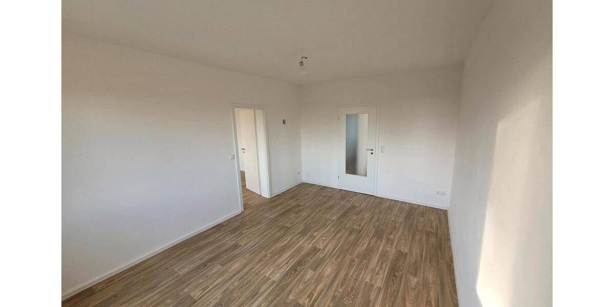 Etagenwohnung Crimmitschau - 2 Zimmer, 50 m&sup2;, 300&euro; | Angebot:24279466