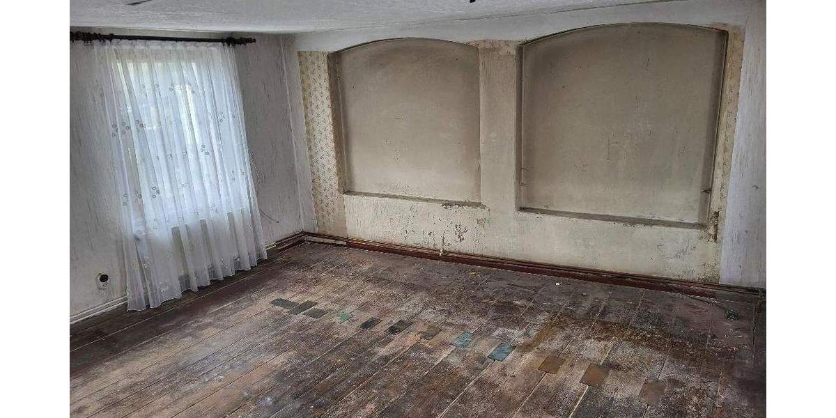 Einfamilienhaus Lengenfeld - 3 Zimmer, 90 m&sup2;, 45.000&euro; | Angebot:25670679