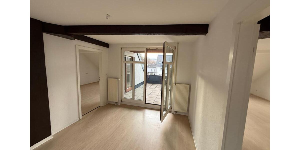 Dachgeschoßwohnung Auerbach/Vogtland Vogtland - 2 Zimmer, 77 m&sup2;, 460&euro; | Angebot:24337412