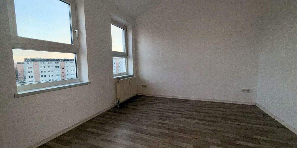 Etagenwohnung Crimmitschau - 2 Zimmer, 42 m&sup2;, 290&euro; | Angebot:25680255