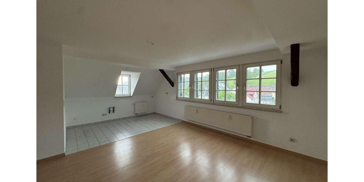 Dachgeschoßwohnung Mülsen - 2 Zimmer, 41 m&sup2;, 280&euro; | Angebot:21286952
