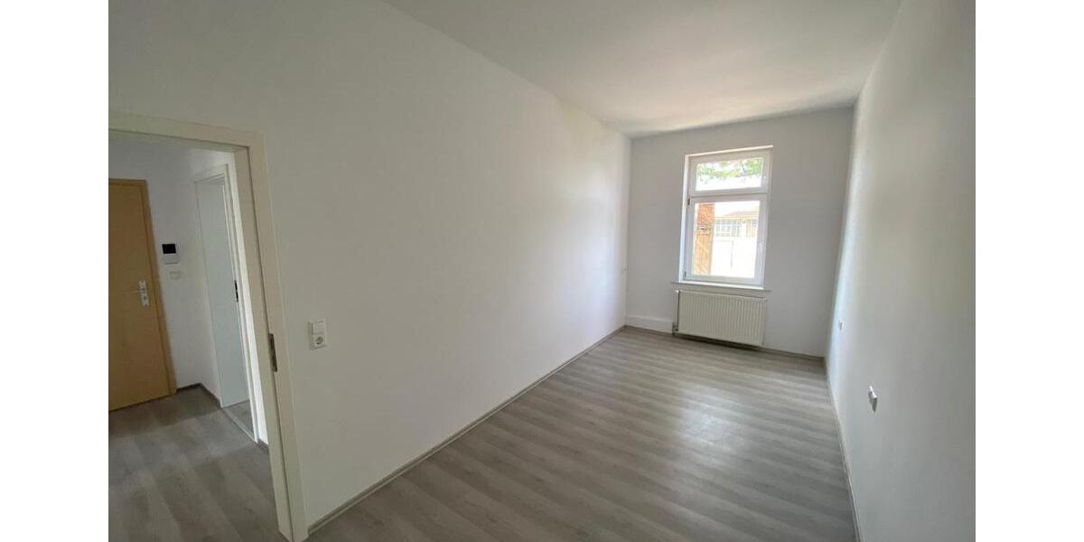 Etagenwohnung Zwickau - 4 Zimmer, 95 m&sup2;, 650&euro; | Angebot:25052648