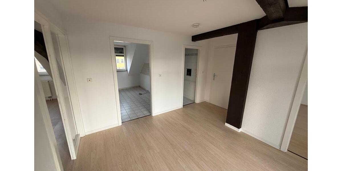 Dachgeschoßwohnung Auerbach/Vogtland Vogtland - 2 Zimmer, 77 m&sup2;, 460&euro; | Angebot:24337412