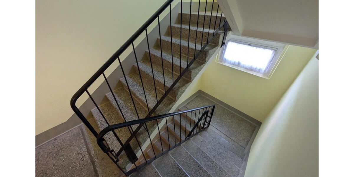 Etagenwohnung Limbach-Oberfrohna Oberfrohna - 2 Zimmer, 62 m&sup2;, 331&euro; | Angebot:25945662