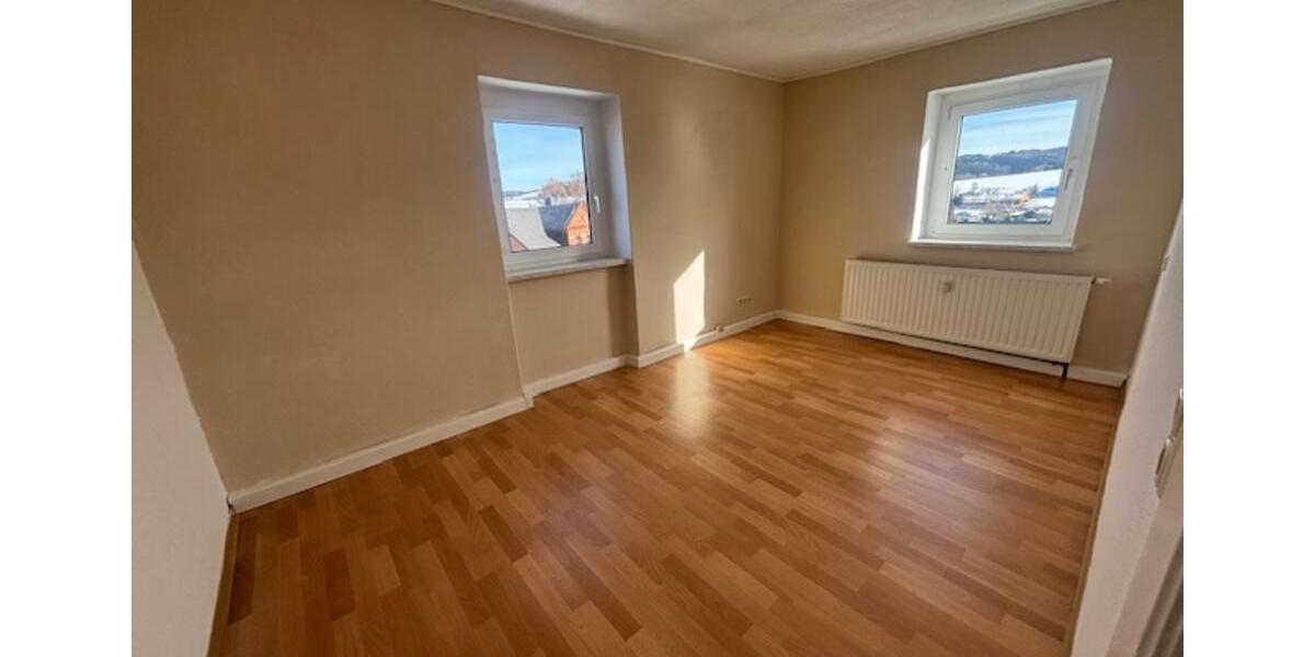 Dachgeschoßwohnung Ellefeld - 2 Zimmer, 46 m&sup2;, 230&euro; | Angebot:21518338