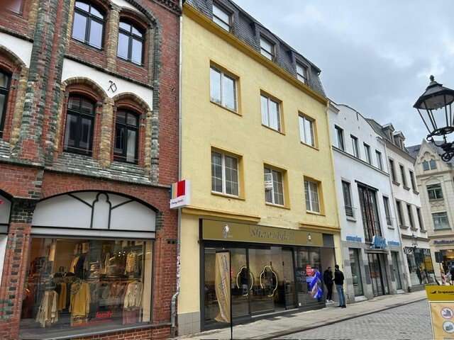 Etagenwohnung Zwickau Innenstadt - 3 Zimmer, 132 m&sup2;, 925&euro; | Angebot:24315560