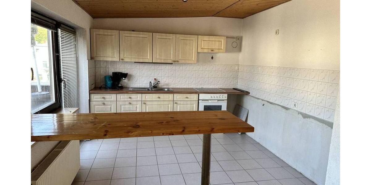 Etagenwohnung Zwickau Mosel - 4 Zimmer, 149 m&sup2;, 98.000&euro; | Angebot:25747102