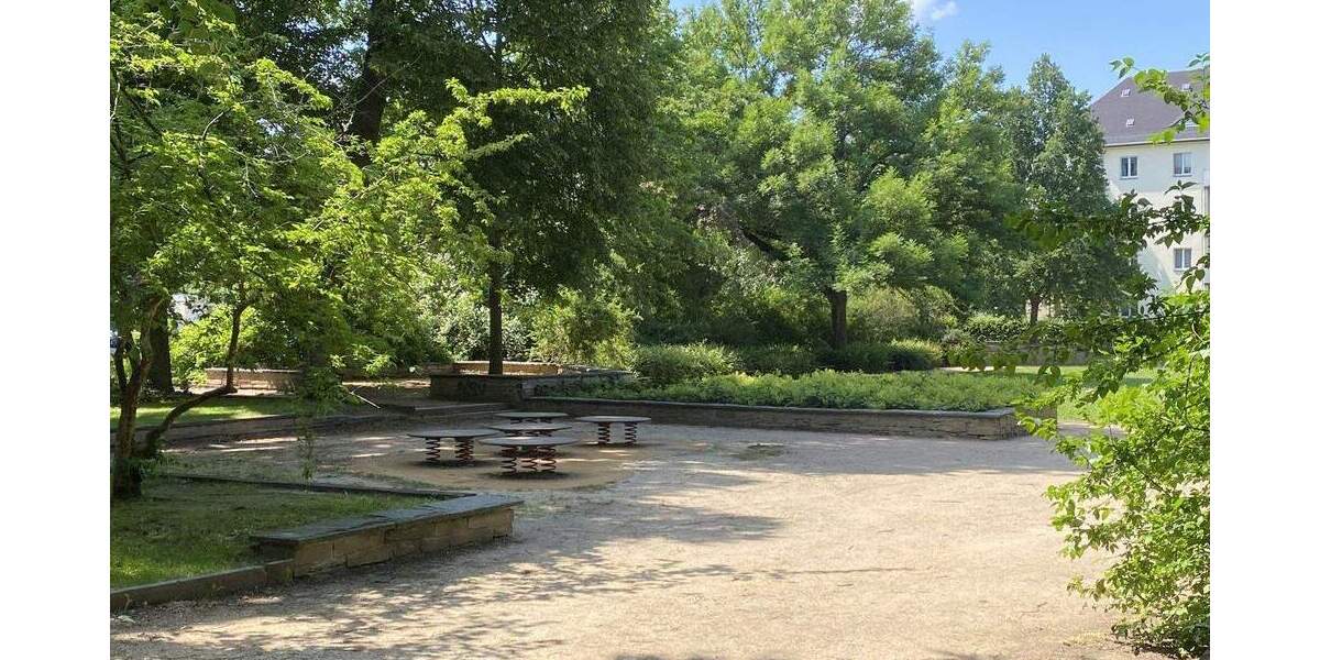 Etagenwohnung Zwickau Pölbitz - 2 Zimmer, 57 m&sup2;, 53.000&euro; | Angebot:25707481