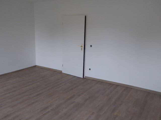 Etagenwohnung Meerane - 2 Zimmer, 61 m&sup2;, 299&euro; | Angebot:22739696