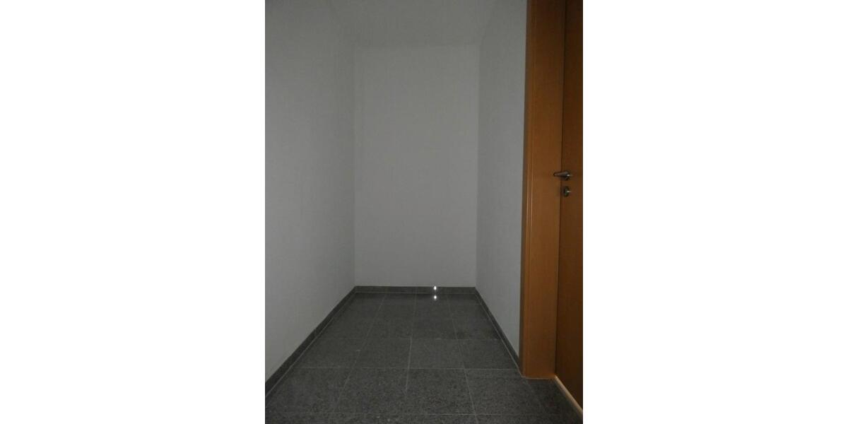 Dachgeschoßwohnung Zwickau Cainsdorf - 2 Zimmer, 43 m&sup2;, 250&euro; | Angebot:26644937