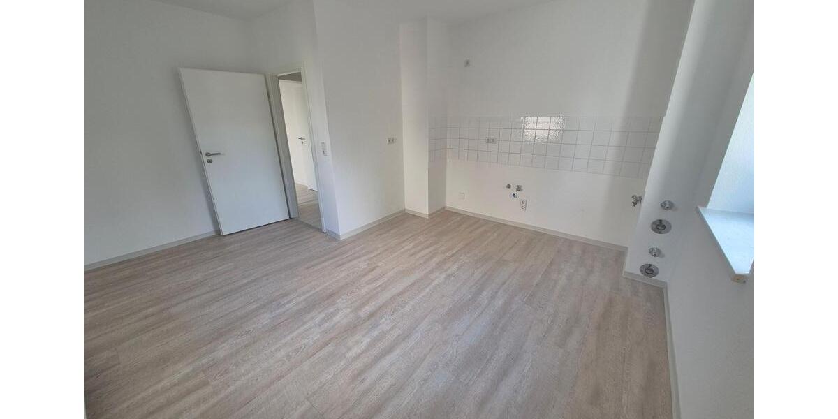 Etagenwohnung Glauchau - 2 Zimmer, 53 m&sup2;, 310&euro; | Angebot:24487630