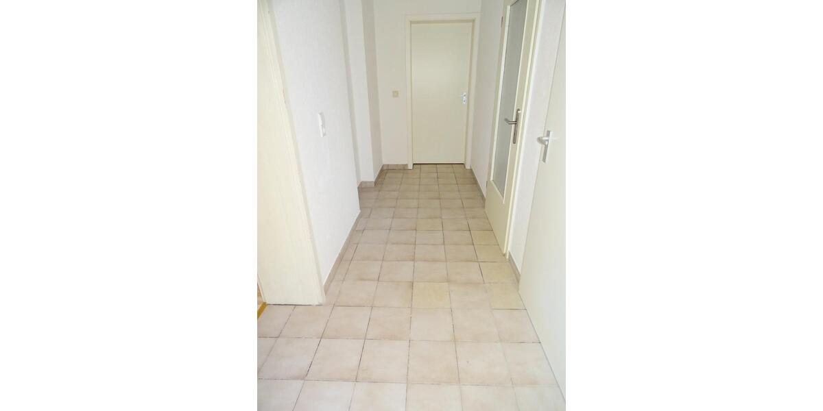 Etagenwohnung Zwickau - 3 Zimmer, 74 m&sup2;, 370&euro; | Angebot:23086738