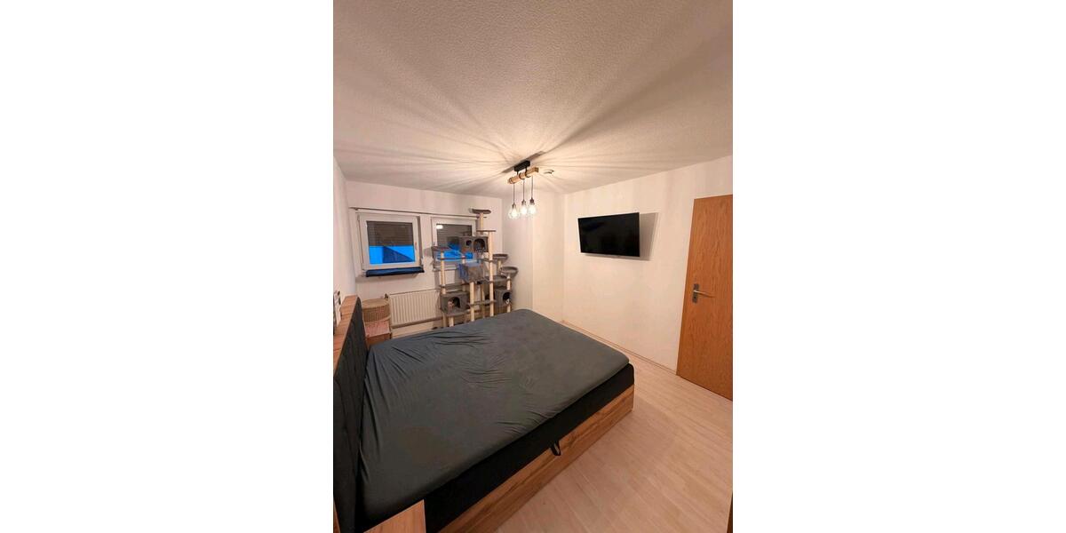 Dachgeschoßwohnung Glauchau - 2.5 Zimmer, 66 m&sup2;, 555&euro; | Angebot:24956195