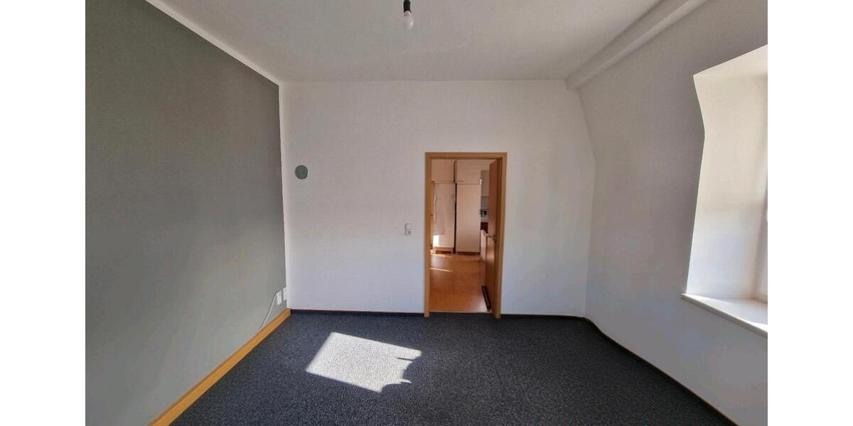 Hochparterre Lauter-Bernsbach Bernsbach - 5 Zimmer, 105 m&sup2;, 693&euro; | Angebot:24840388