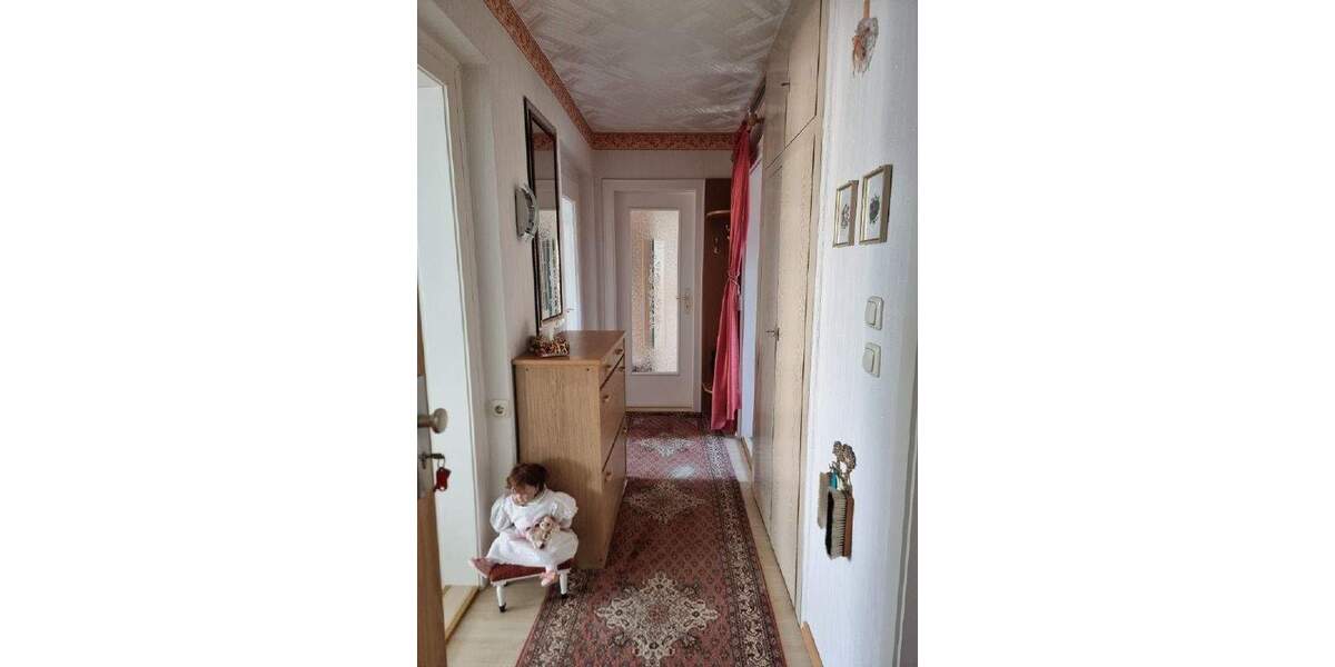 Etagenwohnung Crimmitschau - 3 Zimmer, 57 m&sup2;, 38.000&euro; | Angebot:25800329