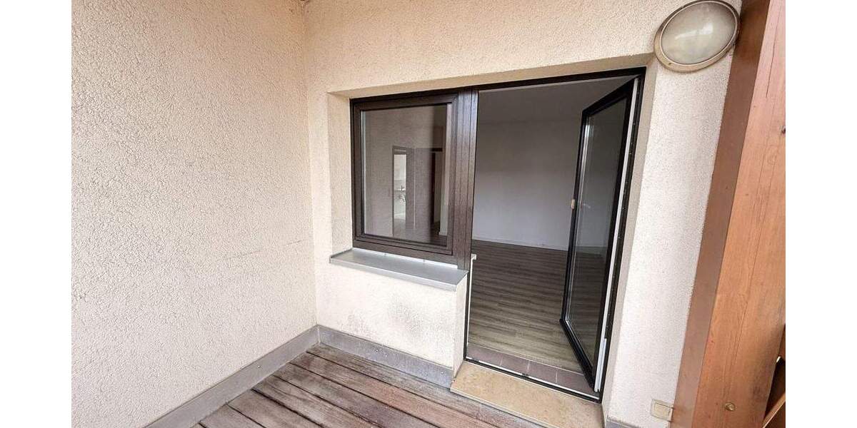 Etagenwohnung Zwickau Niederplanitz - 3 Zimmer, 79 m&sup2;, 470&euro; | Angebot:25707422