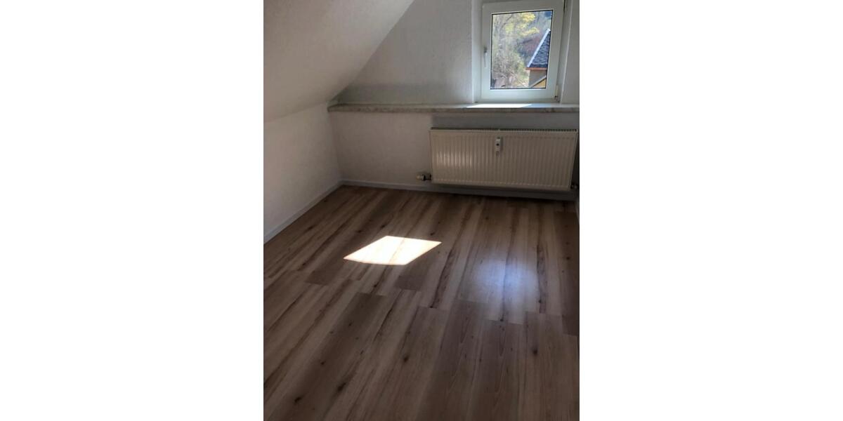 Dachgeschoßwohnung Wilkau-Haßlau Haßlau - 3 Zimmer, 67 m&sup2;, 415&euro; | Angebot:25758524