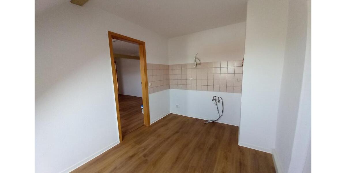 Etagenwohnung Gößnitz - 2 Zimmer, 62 m&sup2;, 345&euro; | Angebot:16998841