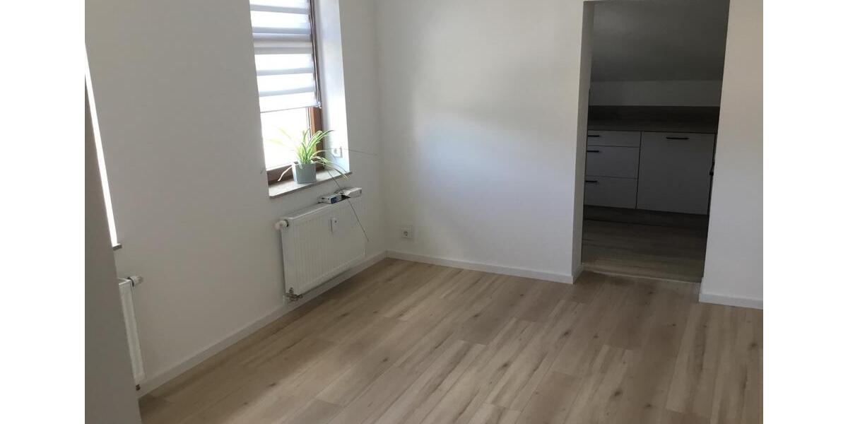 Dachgeschoßwohnung Zwickau Cainsdorf - 4 Zimmer, 53 m&sup2;, 510&euro; | Angebot:26629615
