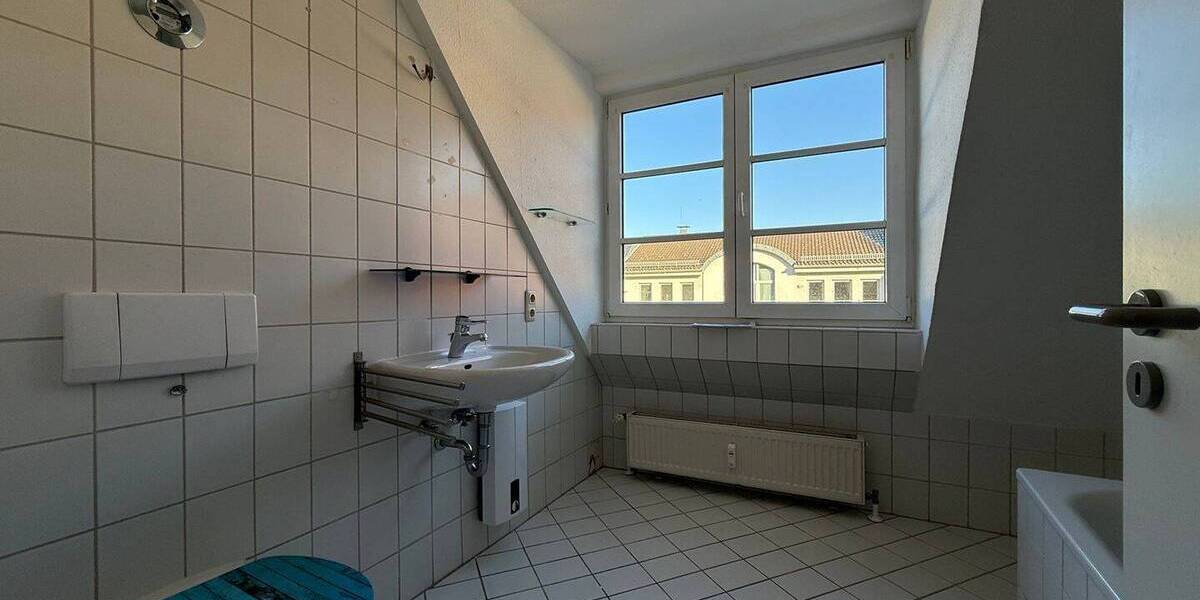 Etagenwohnung Zwickau Innenstadt - 2 Zimmer, 60 m&sup2;, 370&euro; | Angebot:25734771