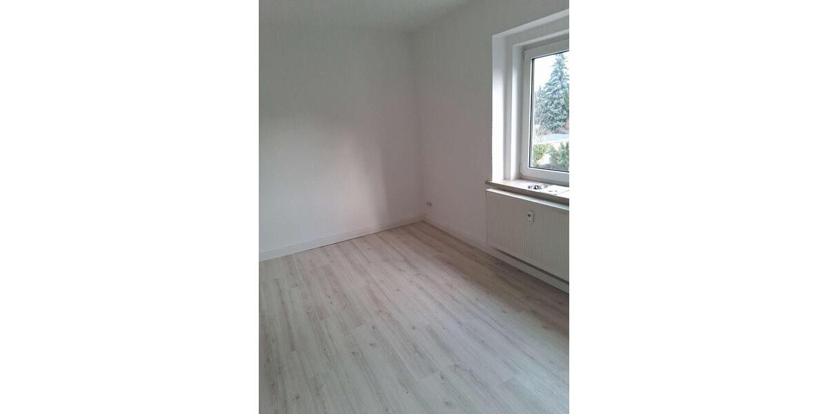 Etagenwohnung Glauchau - 2 Zimmer, 42 m&sup2;, 280&euro; | Angebot:25758678