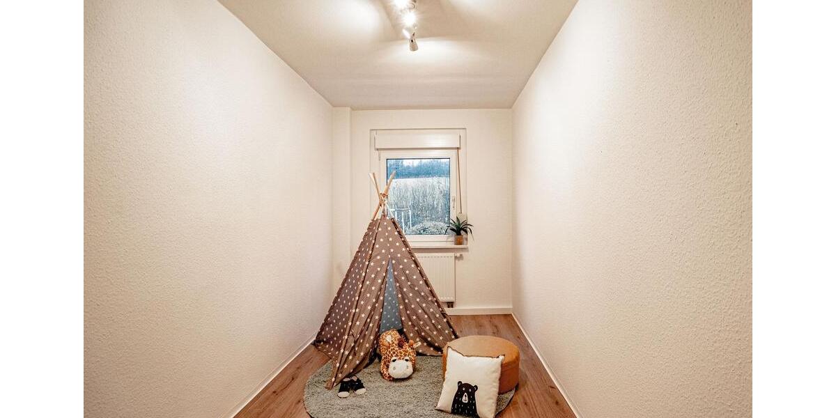 Etagenwohnung Crimmitschau - 3 Zimmer, 62 m&sup2;, 373&euro; | Angebot:25919787