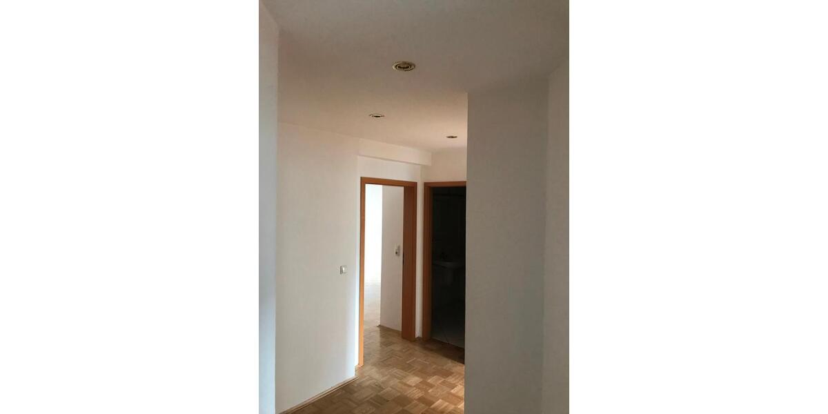 Etagenwohnung Zwickau - 2 Zimmer, 55 m&sup2;, 370&euro; | Angebot:24878691