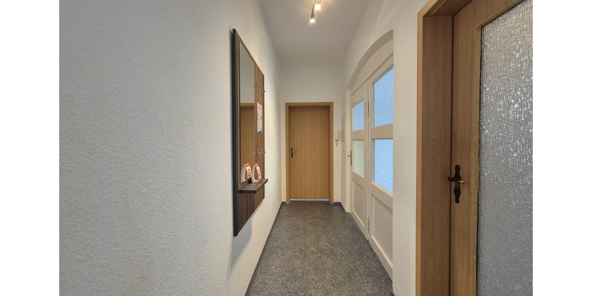 Erdgeschoßwohnung Crimmitschau - 3 Zimmer, 64 m&sup2;, 700&euro; | Angebot:24510395