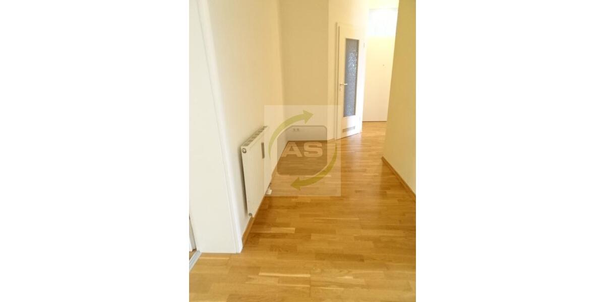 Etagenwohnung Zwickau Zwickau-Nord - 3 Zimmer, 85 m&sup2;, 550&euro; | Angebot:25366567