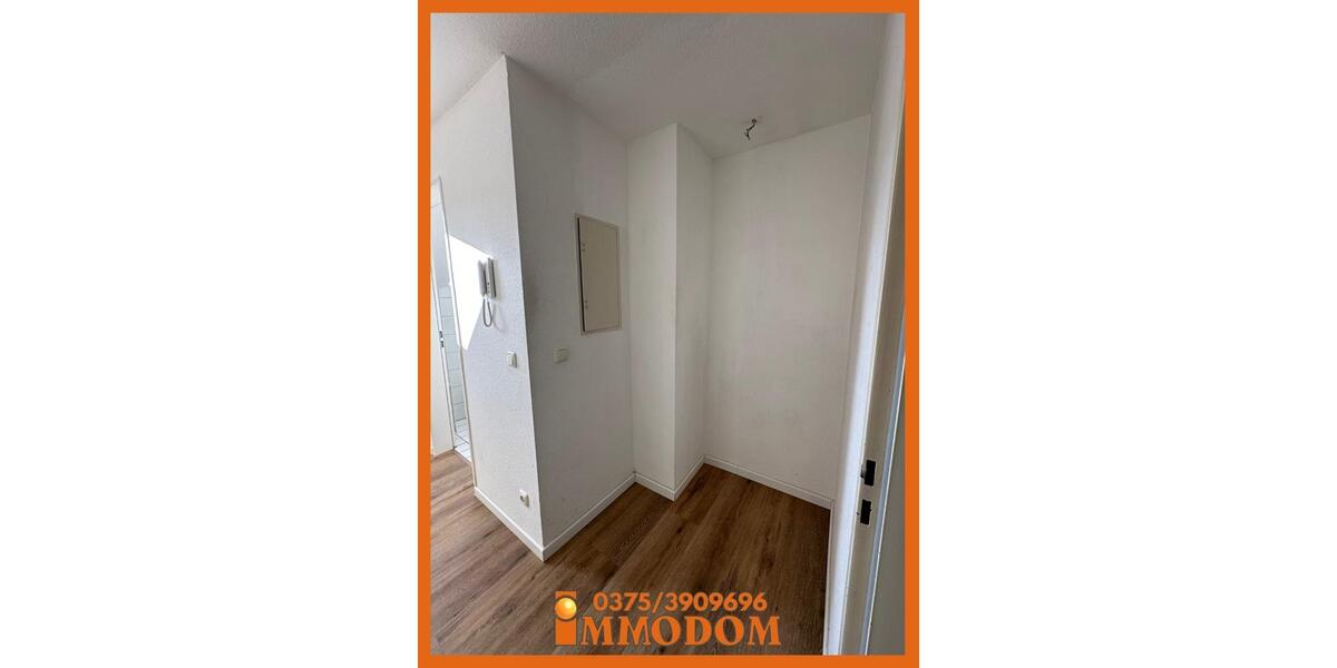 Dachgeschoßwohnung Zwickau - 2 Zimmer, 72 m&sup2;, 500&euro; | Angebot:24861296