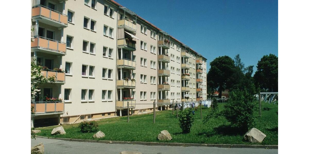 Etagenwohnung Reichenbach im Vogtland - 3 Zimmer, 60 m&sup2;, 300&euro; | Angebot:26008290