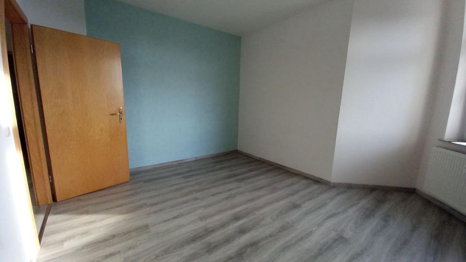 Etagenwohnung Crimmitschau - 3 Zimmer, 78 m&sup2;, 470&euro; | Angebot:25919809