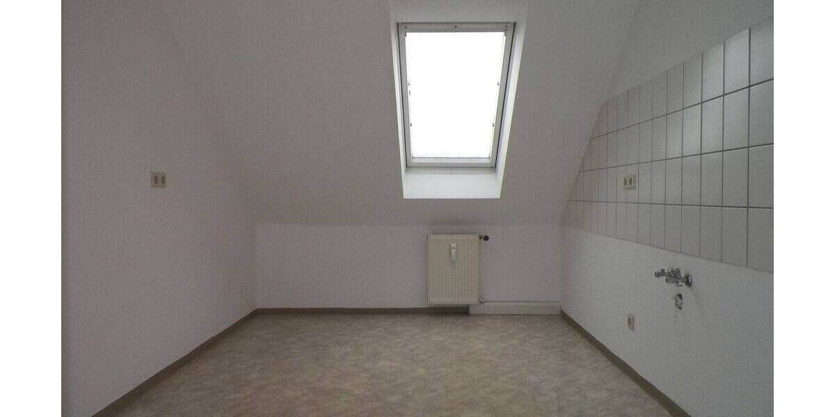 Etagenwohnung Zwickau Innenstadt - 3 Zimmer, 75 m&sup2;, 455&euro; | Angebot:25734789