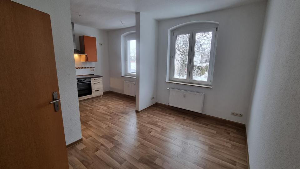 Erdgeschoßwohnung Schmölln - 2 Zimmer, 37 m&sup2;, 295&euro; | Angebot:25074157