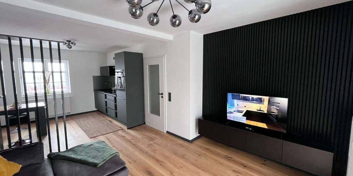 Etagenwohnung Glauchau - 1.5 Zimmer, 45 m&sup2;, 340&euro; | Angebot:25801597