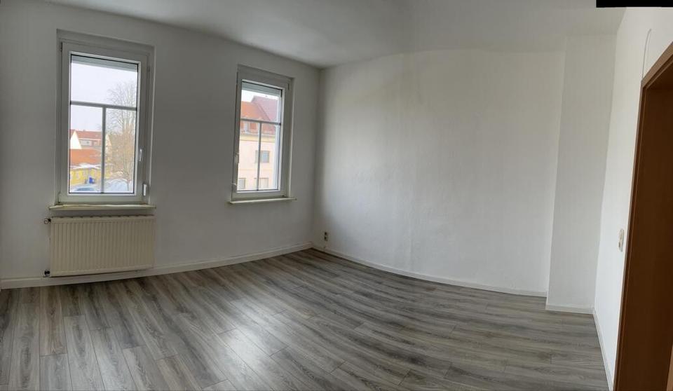 Etagenwohnung Meerane - 3.5 Zimmer, 85 m&sup2;, 445&euro; | Angebot:24677183