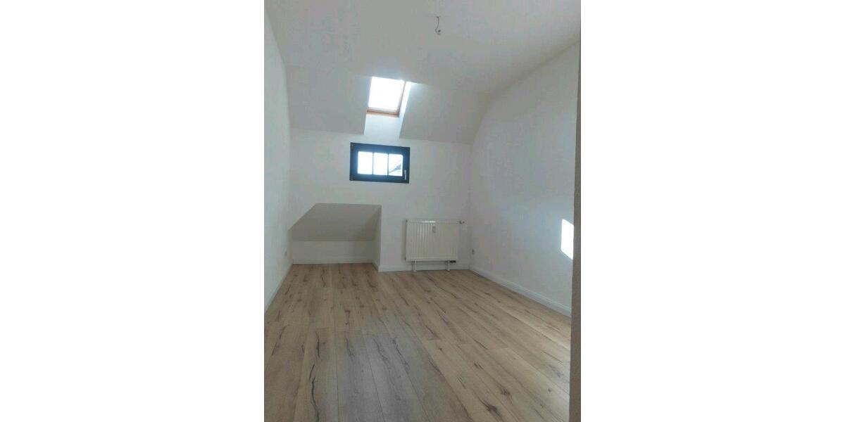 Maisonettenwohnung Zwickau - 4 Zimmer, 96 m&sup2;, 129.500&euro; | Angebot:25083040