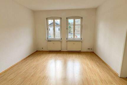 Wohnung Zschorlau - 3 Zimmer, 76 m&sup2;, 344&euro; | Angebot:25744560