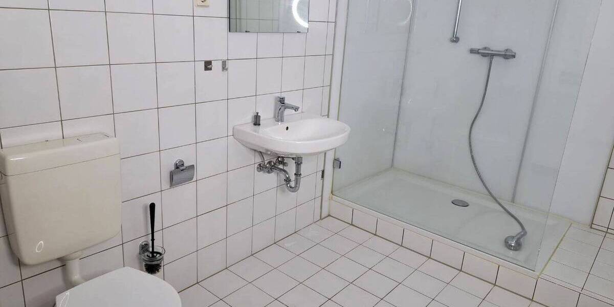 MFH saniert und vermietet im Zentrum - Mehrfamilienhaus, Wohnhaus Zwickau Innenstadt | Angebot:26857001