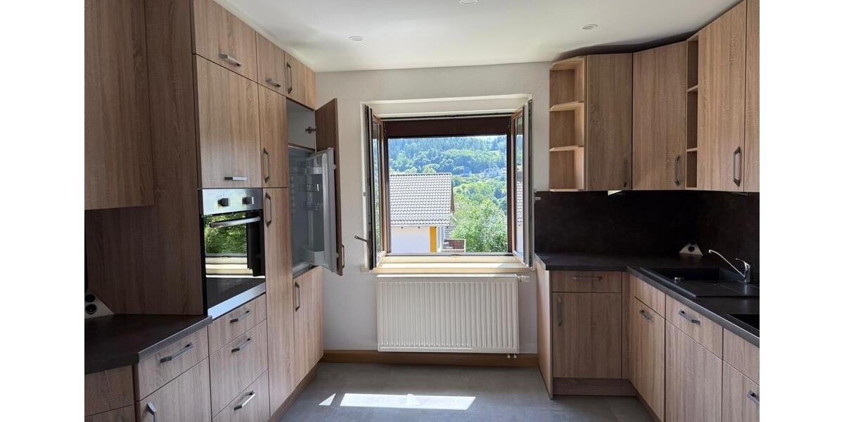 Etagenwohnung Schneeberg - 3 Zimmer, 88 m&sup2;, 830&euro; | Angebot:25782333