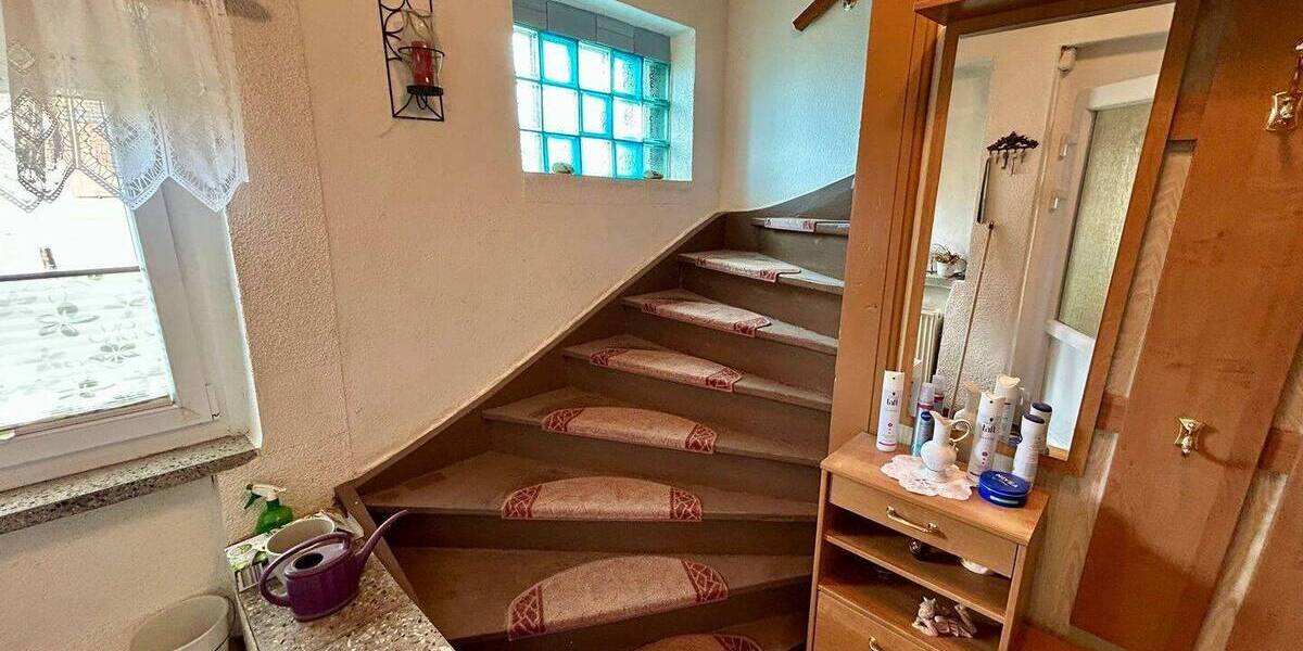 Einfamilienhaus Falkenstein - 7 Zimmer, 95 m&sup2;, 80.000&euro; | Angebot:26741161