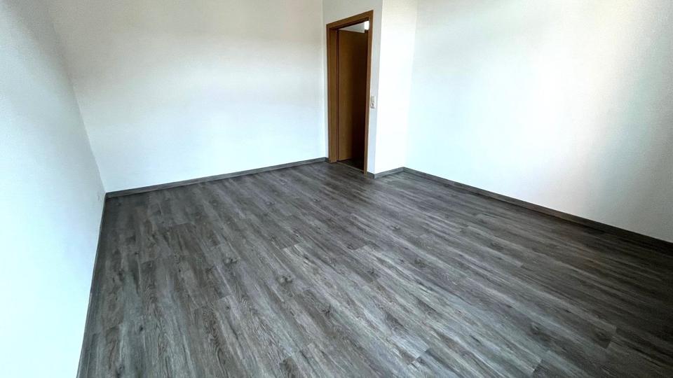 Etagenwohnung Werdau - 2 Zimmer, 59 m&sup2;, 325&euro; | Angebot:24978995