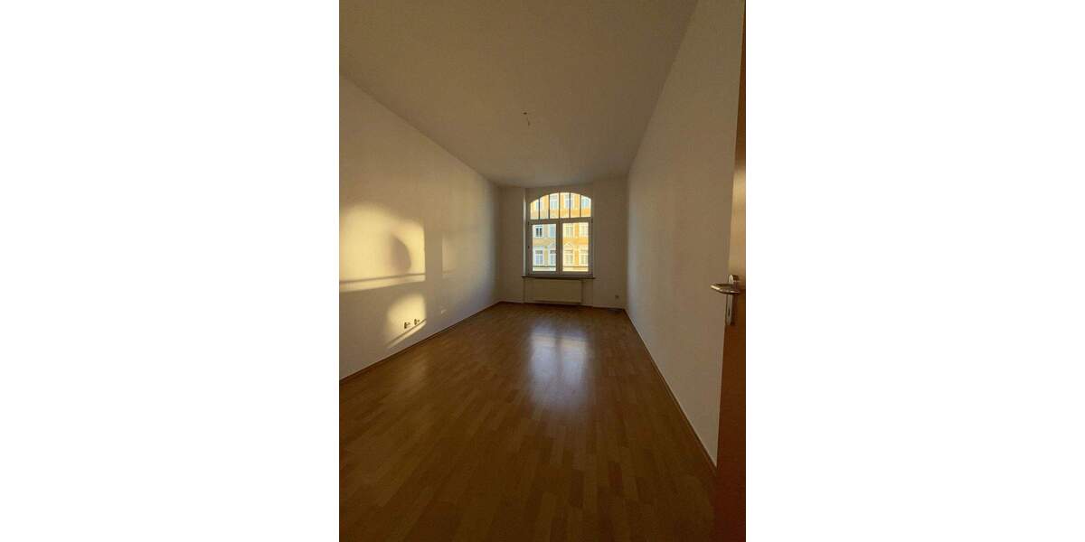 Etagenwohnung Zwickau Schedewitz - 4 Zimmer, 87 m&sup2;, 479&euro; | Angebot:25670160