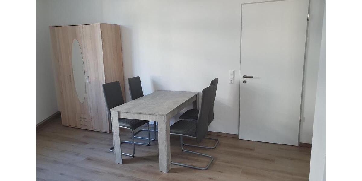 Etagenwohnung Schneeberg - 2 Zimmer, 64 m&sup2;, 600&euro; | Angebot:25884199